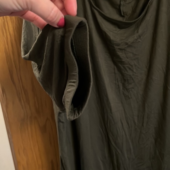 Daily Ritual Women’s Olive Green Jersey Oversized Bunch Sleeve - Picture 2 of 8